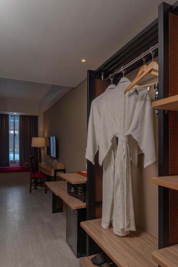 Royal Regantris Trawangan Hotel Gili Trawangan Exterior photo